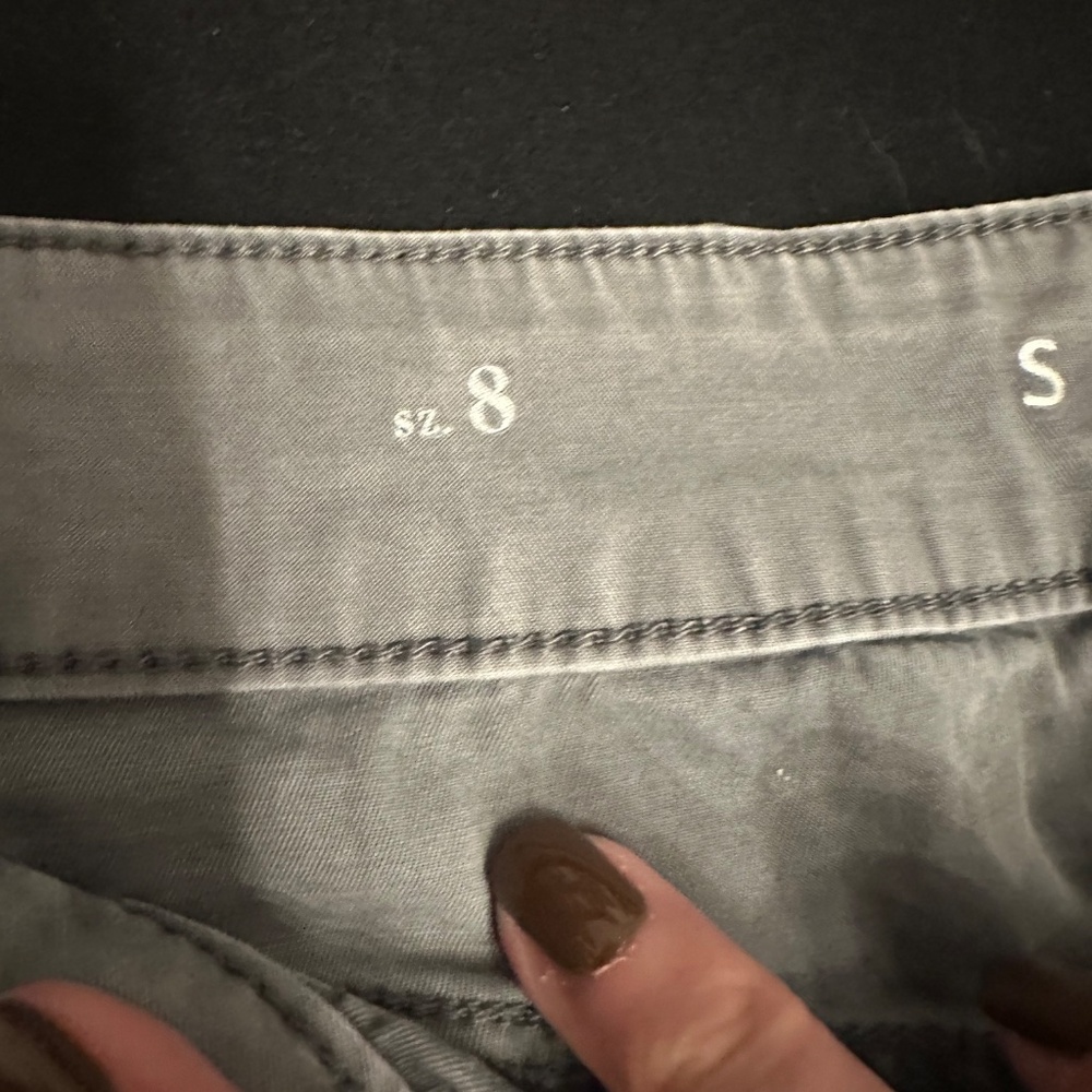 WHBM Cargo Pants w/Rhinestone‎ detail-Size 8 - Picture 6 of 9